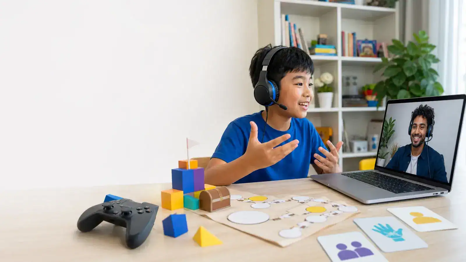 ผู้เรียนในคลาสภาษาอังกฤษออนไลน์ตัวต่อตัวสำหรับคอร์ส Game World English for Kids